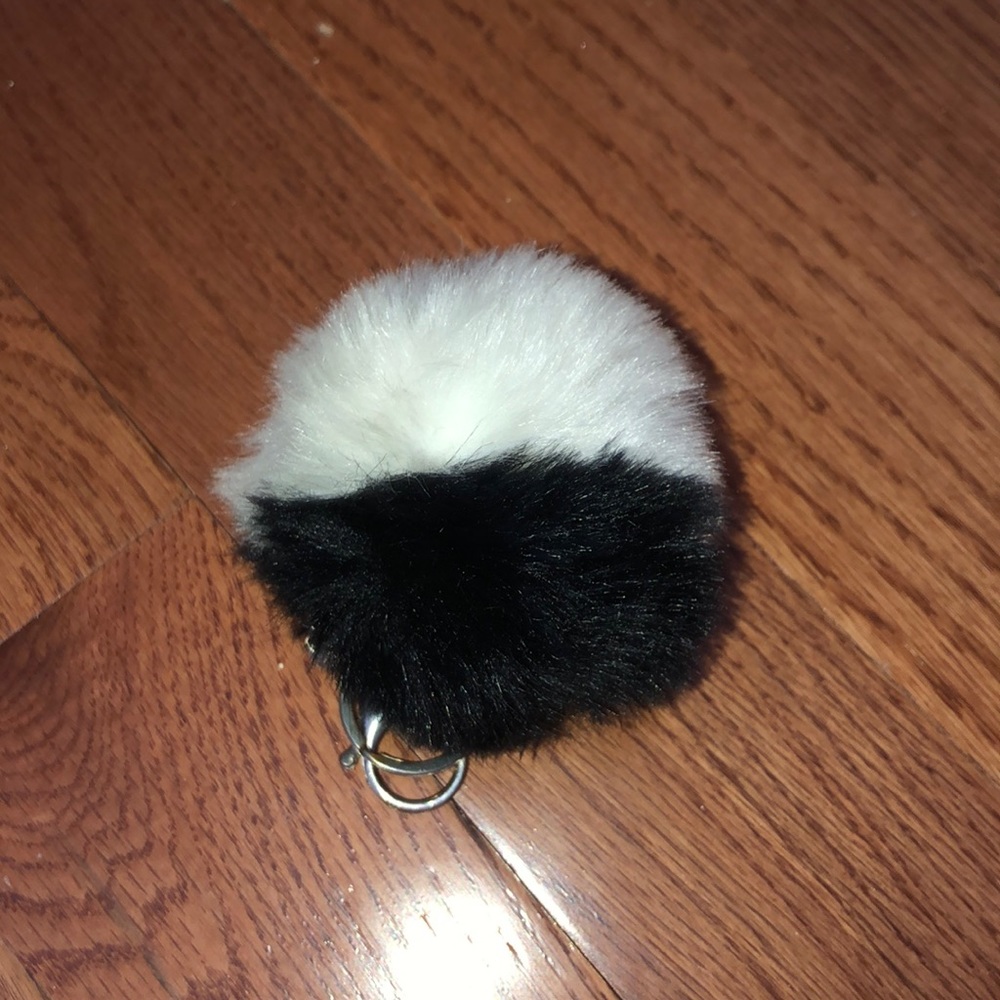 Pompoms - Picture 2 of 4